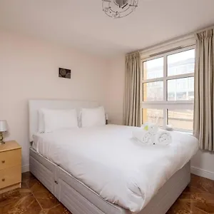 Joivy Old Town With Parking Close To Royal Mile , Edimburgo Reino Unido